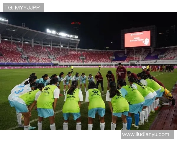 中国U16足球队迎战马其顿青少年队力争胜利展现青春风采